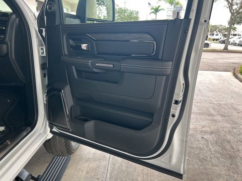 New 2026 RAM 2500 Limited image 30