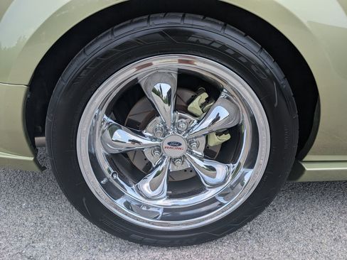 Used 2005 Ford Mustang GT Premium RWD image 6
