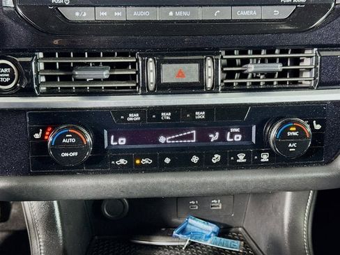 Certified 2024 Nissan Pathfinder SV image 16