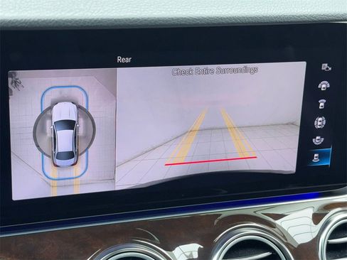 Used 2023 Mercedes-Benz E 350 Sedan image 26