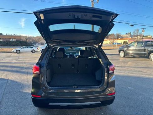 Used 2024 Chevrolet Equinox LT image 8