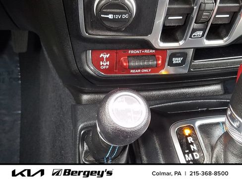 Used 2023 Jeep Wrangler Unlimited Rubicon 4xe AWD/4WD image 26