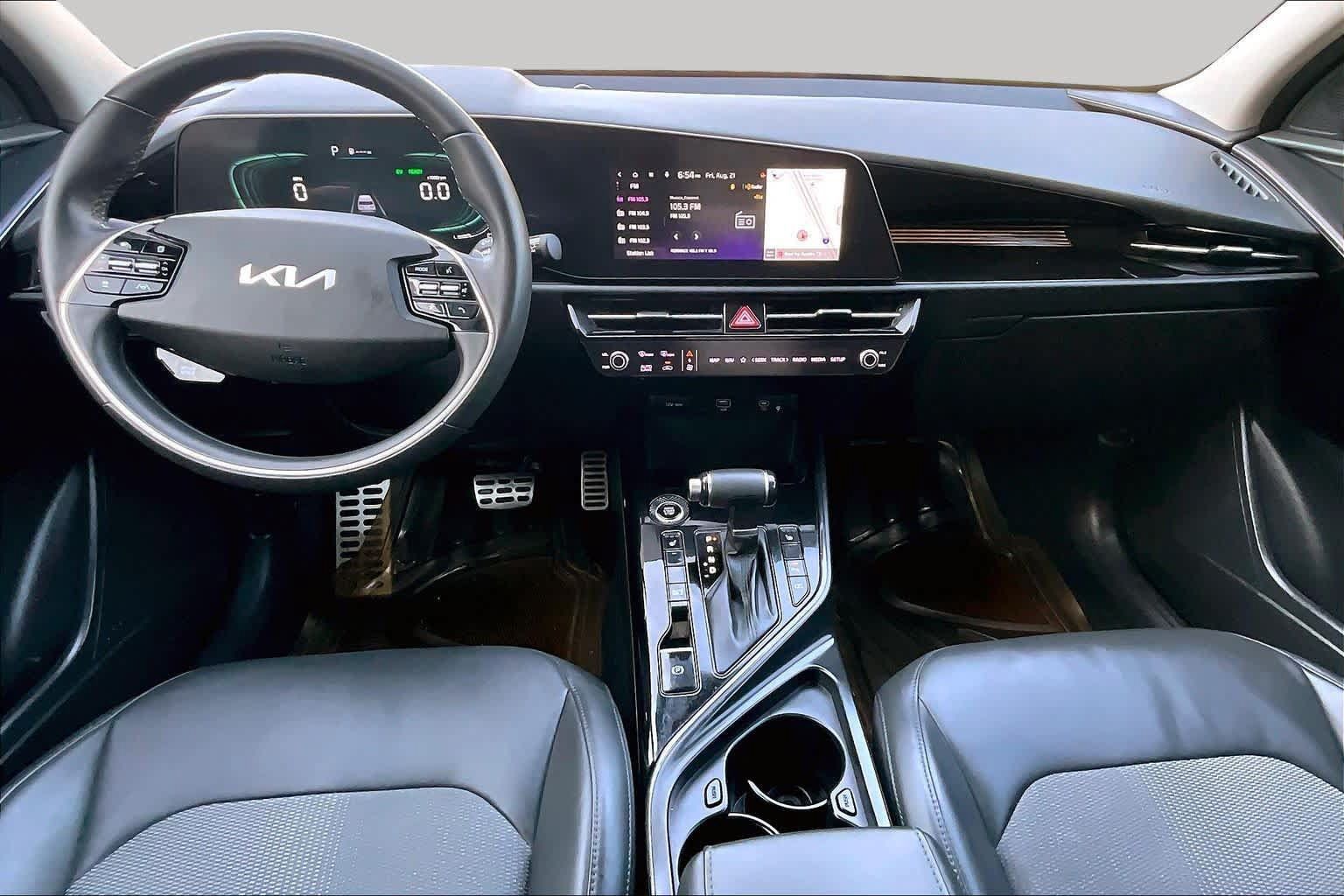 Used 2023 Kia Niro EX Touring FWD image 16