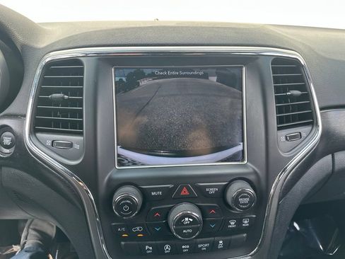 Used 2018 Jeep Grand Cherokee Altitude AWD/4WD image 41