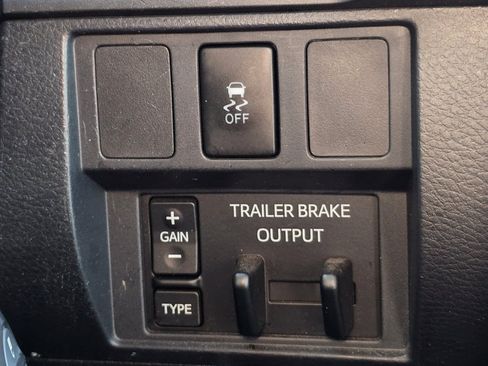 Used 2017 Toyota Tundra SR5 w/ TRD Off Road Package AWD/4WD image 9