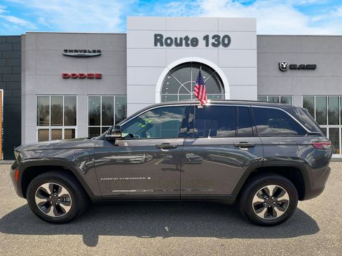 Used 2024 Jeep Grand Cherokee Limited 4xe AWD/4WD image 5