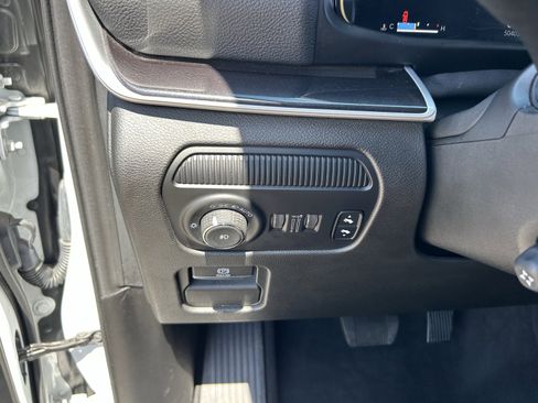 Used 2024 Jeep Wagoneer L 4WD image 32