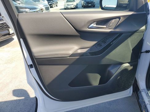 New 2026 Chevrolet Equinox LT image 18