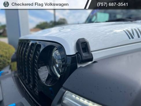 Used 2023 Jeep Wrangler Unlimited w/ Cold Weather Group AWD/4WD image 12