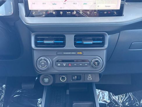 New 2025 Ford Maverick Lobo image 25
