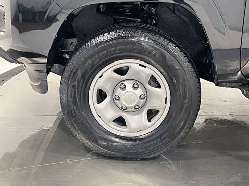 Used 2022 Toyota Tacoma SR image 19