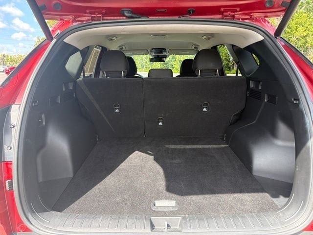 Used 2025 Hyundai Tucson SEL FWD image 14