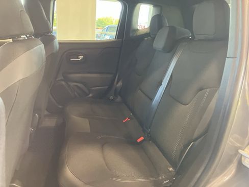 Used 2022 Jeep Renegade Altitude w/ Convenience Group image 24