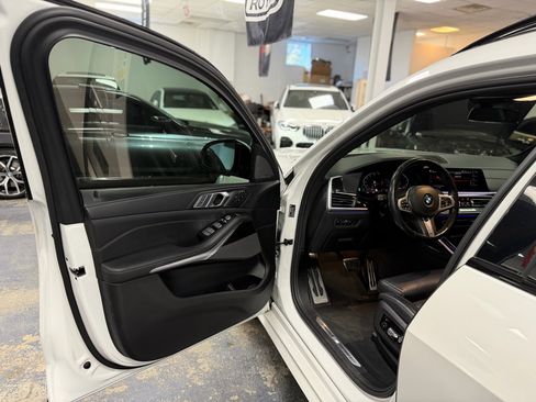 Used 2019 BMW X7 xDrive50i w/ M Sport Package image 11