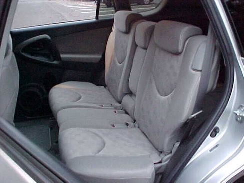 Used 2011 Toyota RAV4 Base 4x4 4dr SUV w/ Preferred Premium Pkg image 10