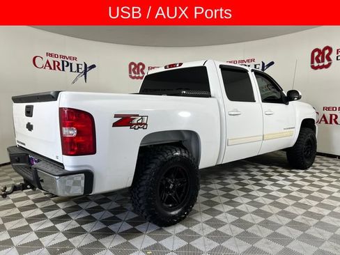 Used 2009 Chevrolet Silverado 1500 LT w/ Power Pack Plus AWD/4WD image 8