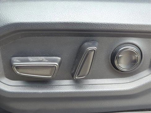 Used 2024 Toyota Tundra Limited w/ Power Package image 9