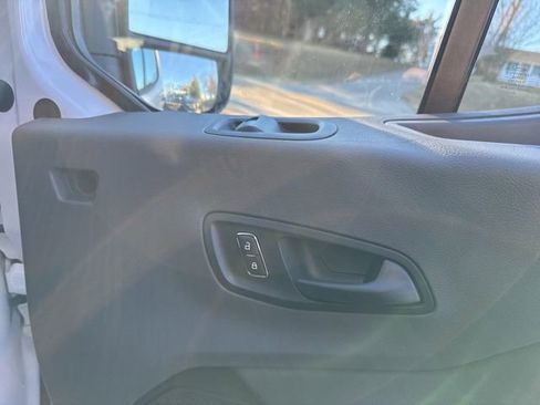 New 2026 Ford Transit 250 148 Medium Roof w/ Load Area Protection Package image 24