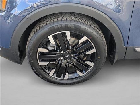 Used 2024 Kia Telluride SX w/ Towing Package image 22