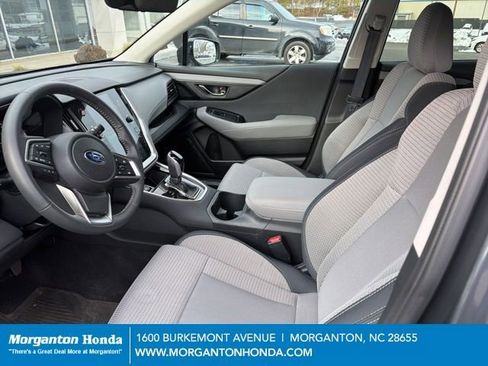 Used 2025 Subaru Outback Premium w/ Popular Package #1A image 3