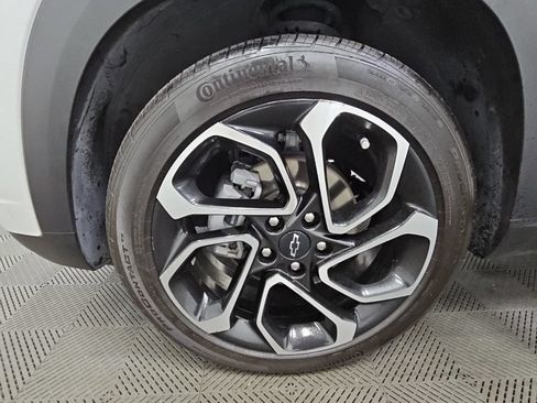 Used 2024 Chevrolet Trax RS FWD image 42