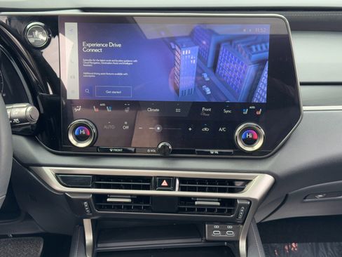 Used 2023 Lexus RX 350 Luxury image 25