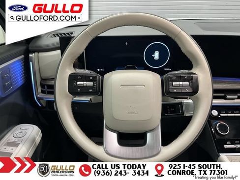 Used 2025 Hyundai Santa Fe Calligraphy AWD/4WD image 12