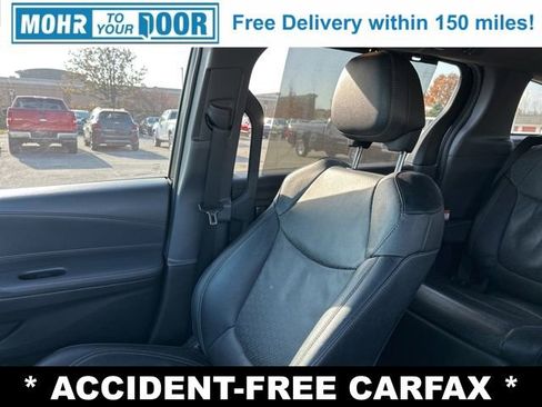 Used 2023 Toyota Sienna XSE image 26