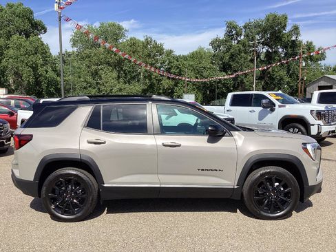 Used 2026 GMC Terrain Elevation w/ Elevation Premium Package AWD/4WD image 6