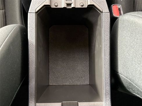 Used 2018 Toyota RAV4 LE w/ All Weather Liner Package AWD/4WD image 30