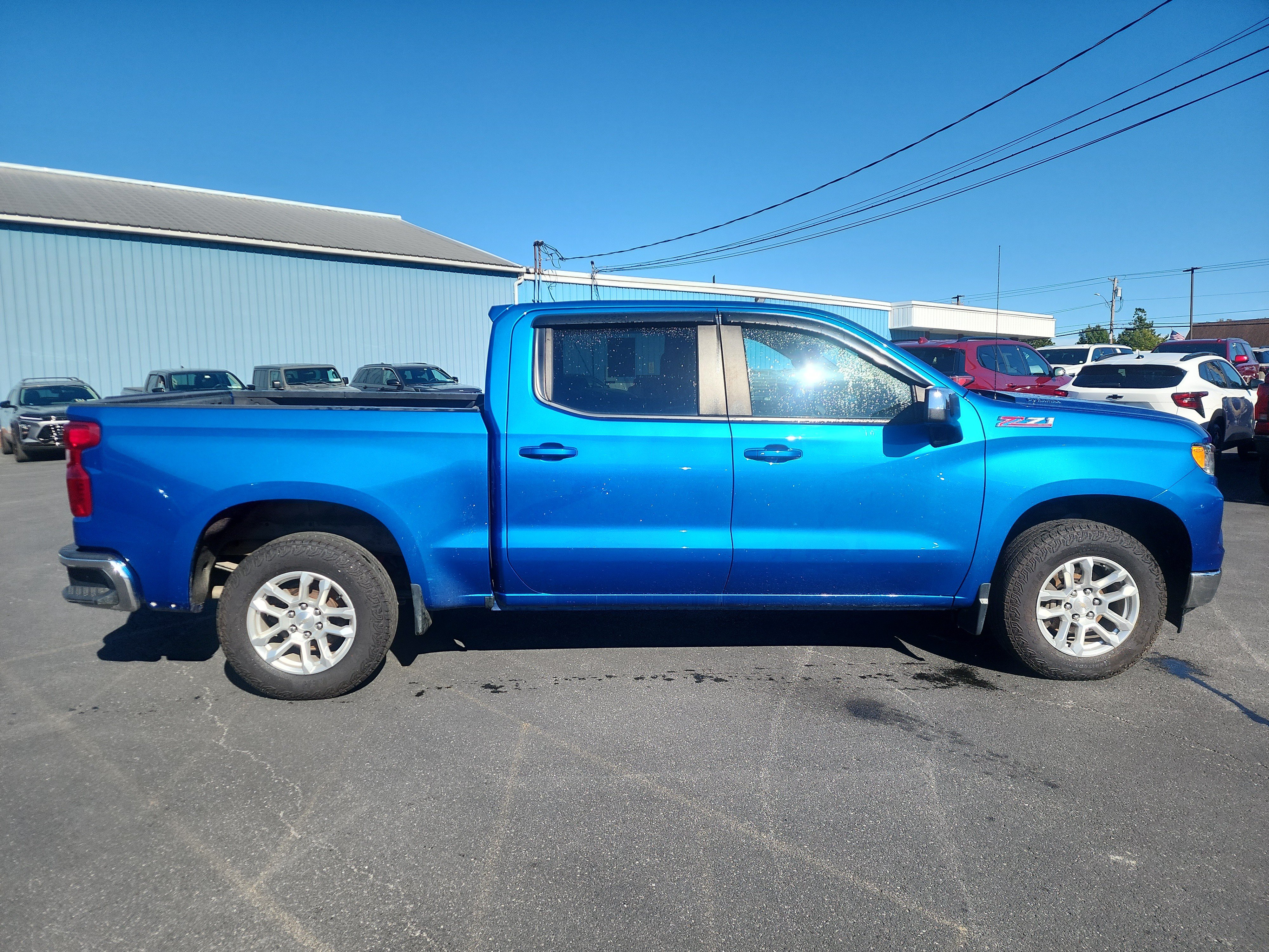 Certified 2022 Chevrolet Silverado 1500 LT AWD/4WD image 9