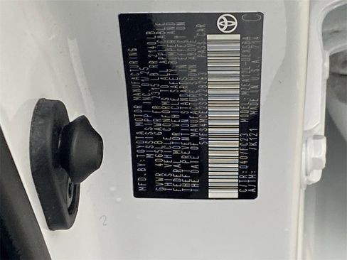 Certified 2025 Toyota Corolla SE image 35