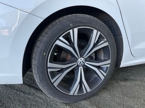 Used 2021 Volkswagen Passat 2.0T SE image 10