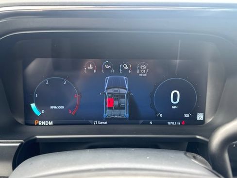 Used 2025 Ford F450 Platinum w/ FX4 Off-Road Package AWD/4WD image 19