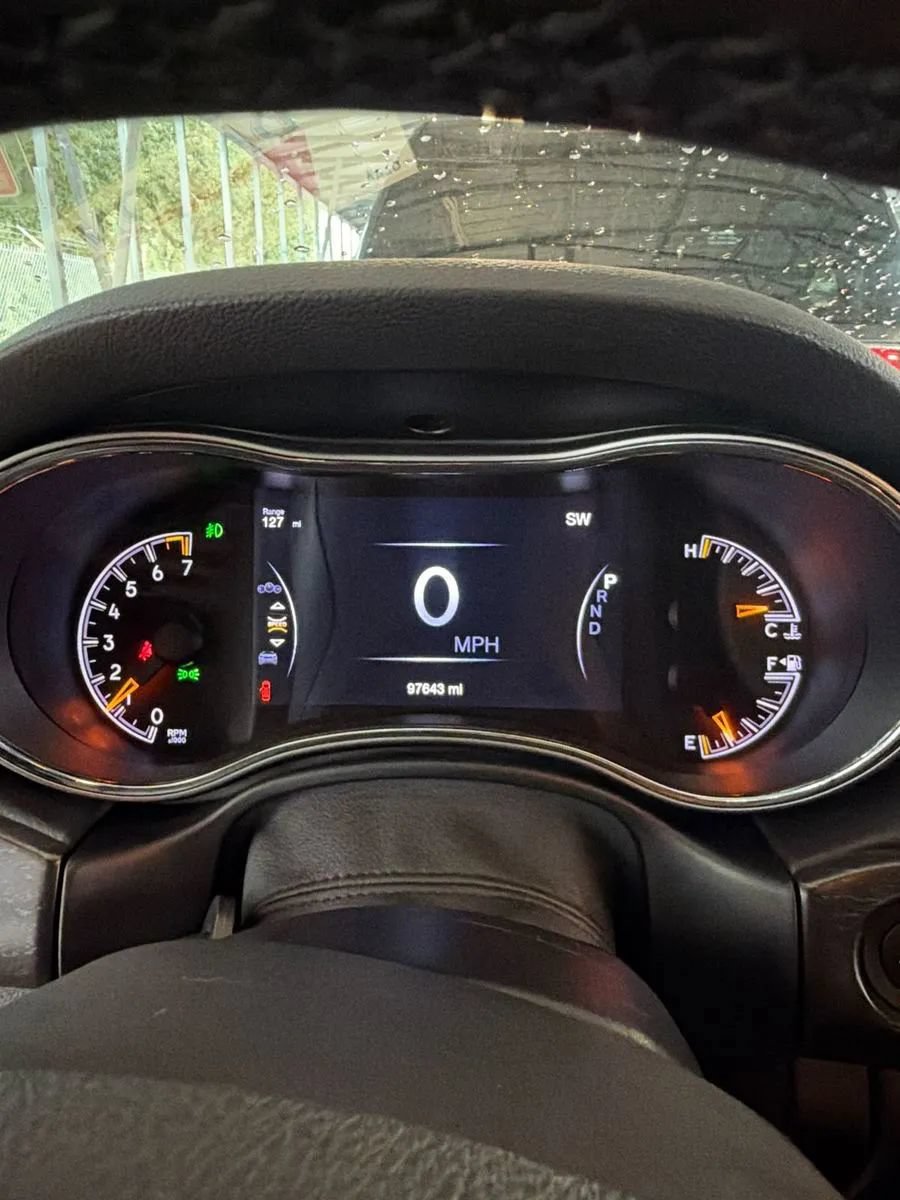 Used 2018 Jeep Grand Cherokee Altitude RWD image 8