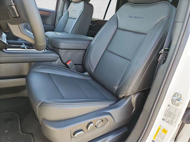 New 2026 GMC Yukon Denali w/ Sun & Power Step Package AWD/4WD image 4