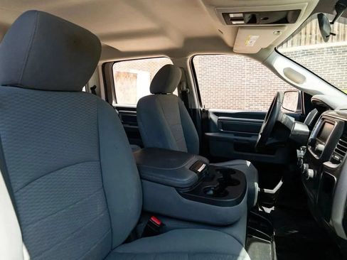 Used 2019 RAM 1500 Classic SLT w/ Protection Group AWD/4WD image 14
