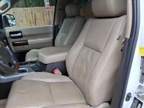 Used 2011 Toyota Sequoia Platinum image 19