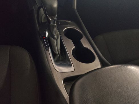 Used 2021 Chevrolet Malibu LS FWD image 26