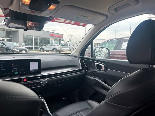 Used 2025 Kia Sorento S FWD image 38