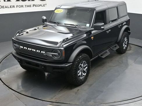 Used 2024 Ford Bronco Badlands AWD/4WD image 44