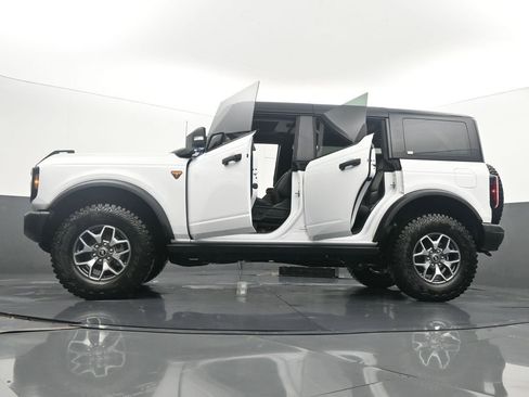 New 2025 Ford Bronco Badlands image 75