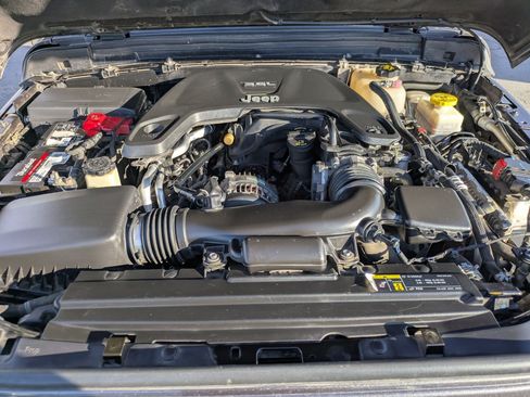 Used 2018 Jeep Wrangler Sport AWD/4WD image 32