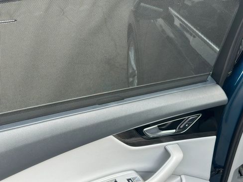 Used 2018 Audi Q7 3.0T Prestige AWD/4WD image 17