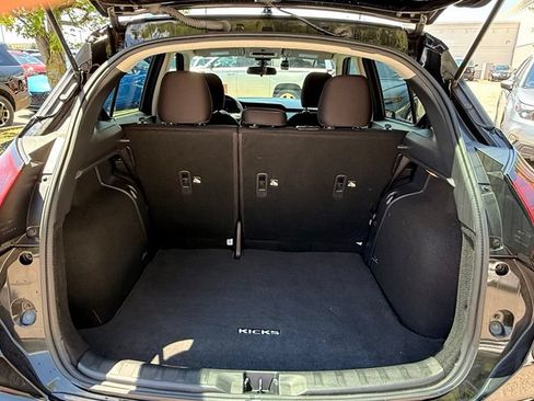 Used 2024 Nissan Kicks SV FWD image 27