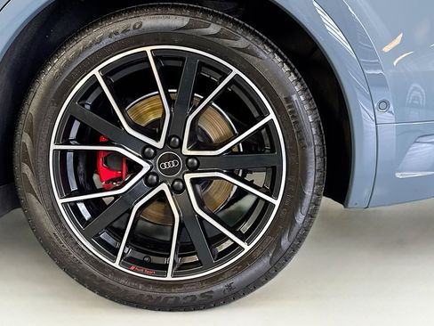 Used 2025 Audi SQ5 Prestige w/ Prestige Package AWD/4WD image 30