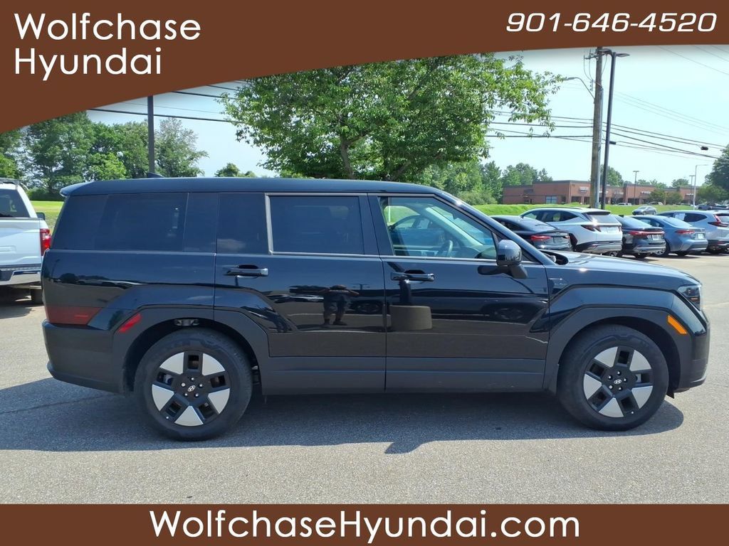 Used 2026 Hyundai Santa Fe SE FWD image 6