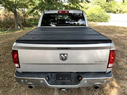 Used 2018 RAM 1500 Lone Star AWD/4WD image 9