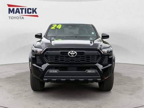 Used 2024 Toyota Tacoma TRD Off-Road AWD/4WD image 2