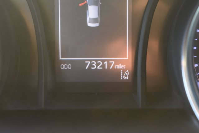 Used 2020 Toyota Camry SE FWD image 22